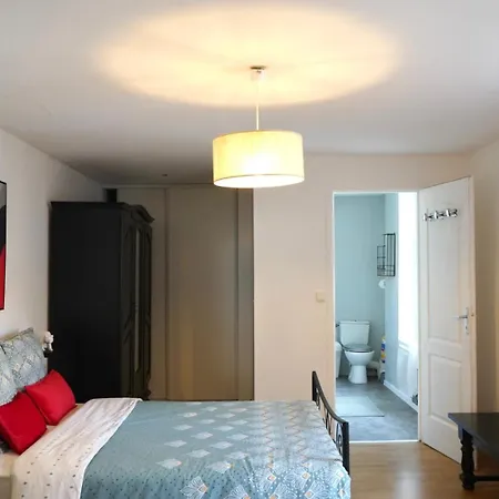 Boulogne, Authentique Apartment