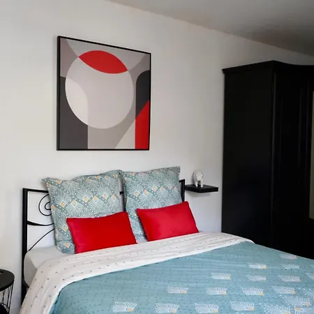 Boulogne, Authentique Apartment